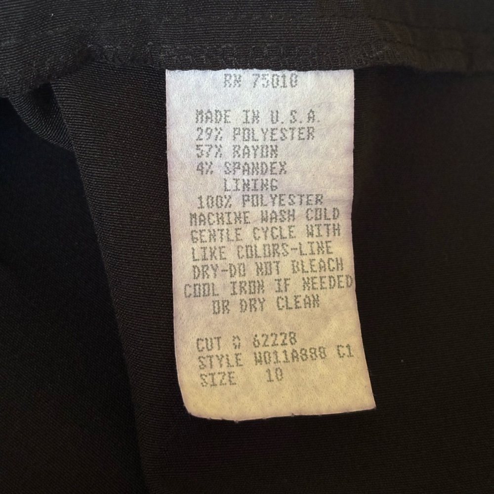 90s INTRIQUE BLACK SLEEVELESS FITTED SHEATH MIDI DRESS W SCOOP COWL NECK  SZ 10 - Picture 7 of 7